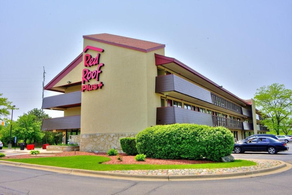 Super 8 By Wyndham Deerfield - Northbrook Otel Dış mekan fotoğraf