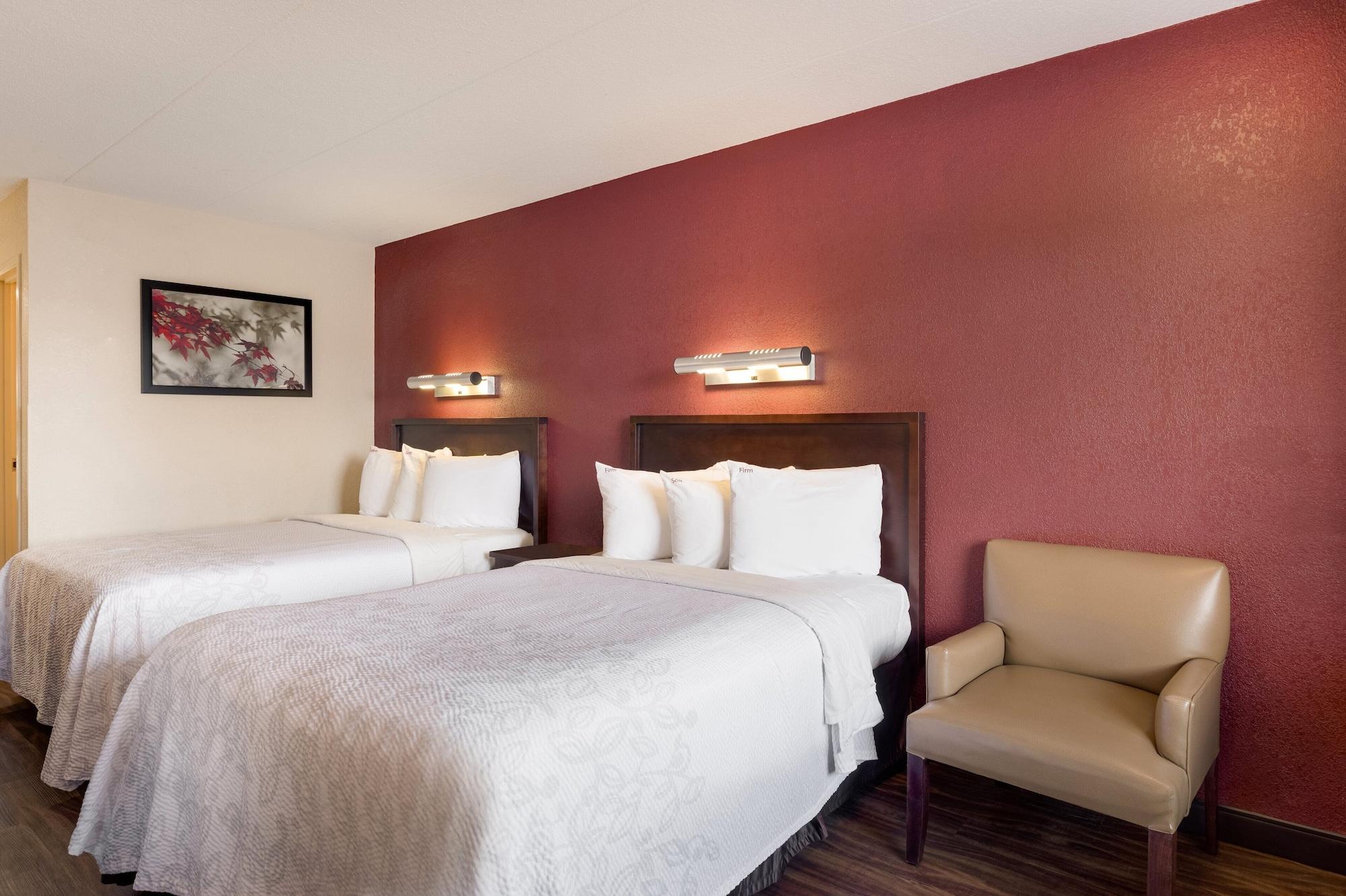 Super 8 By Wyndham Deerfield - Northbrook Otel Dış mekan fotoğraf