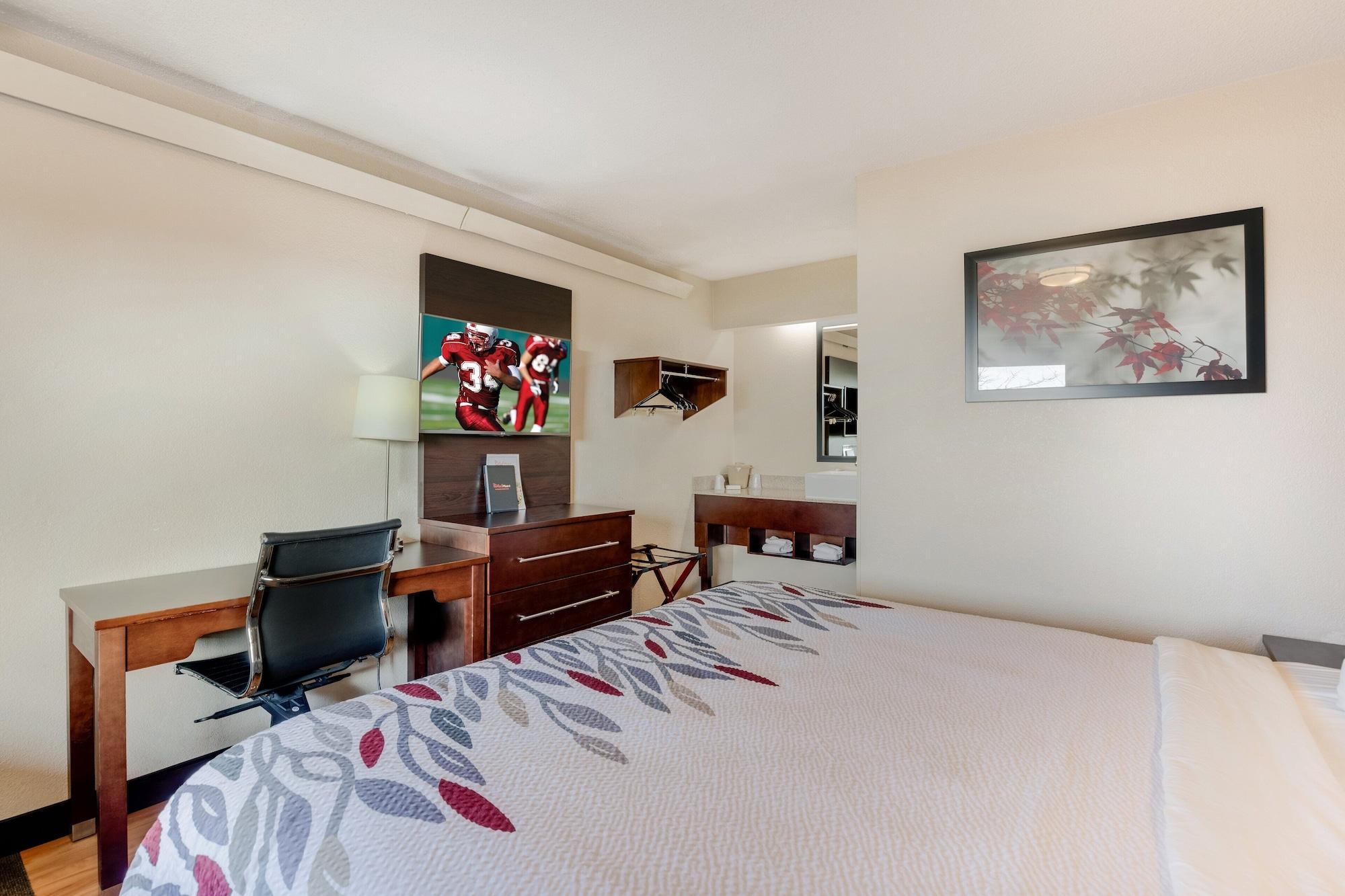 Super 8 By Wyndham Deerfield - Northbrook Otel Dış mekan fotoğraf