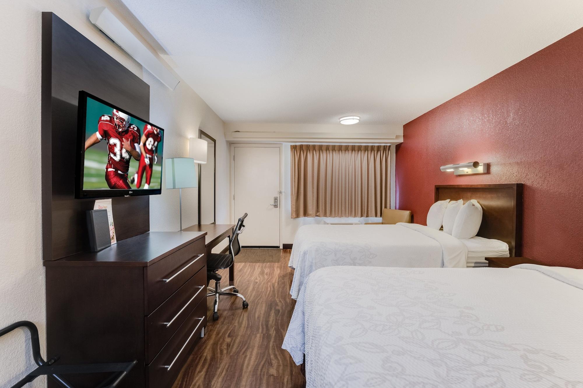 Super 8 By Wyndham Deerfield - Northbrook Otel Dış mekan fotoğraf