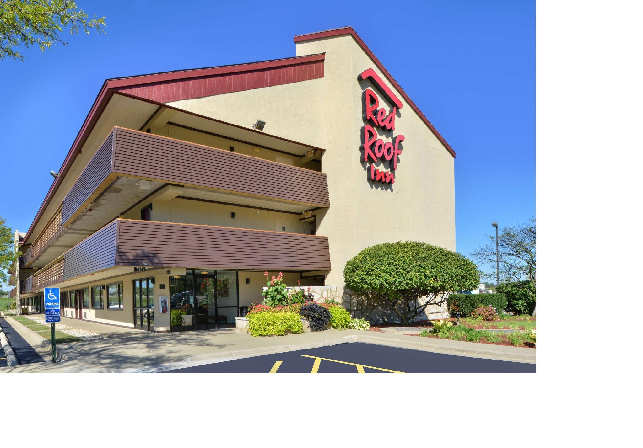 Super 8 By Wyndham Deerfield - Northbrook Otel Dış mekan fotoğraf