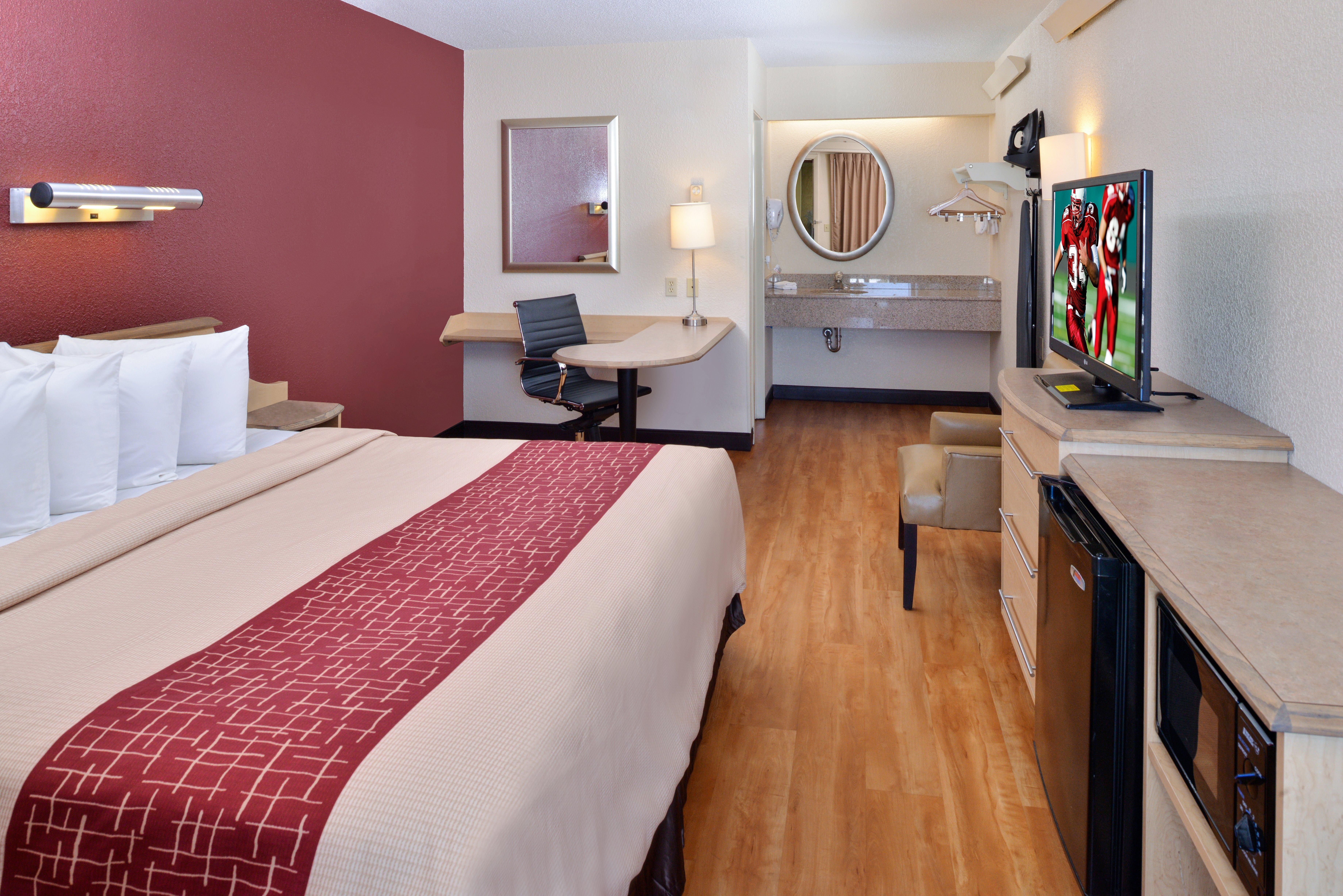 Super 8 By Wyndham Deerfield - Northbrook Otel Dış mekan fotoğraf