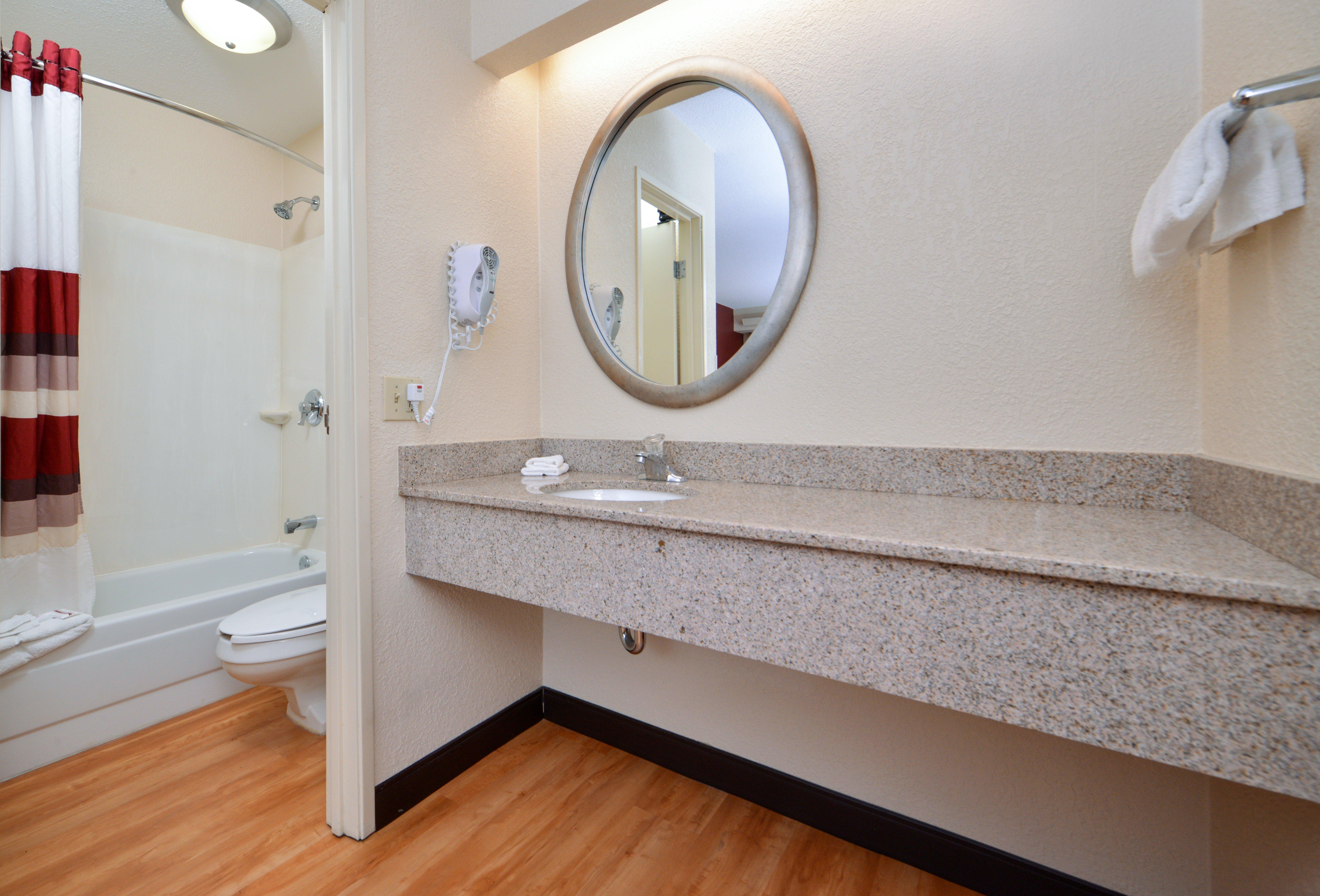 Super 8 By Wyndham Deerfield - Northbrook Otel Dış mekan fotoğraf