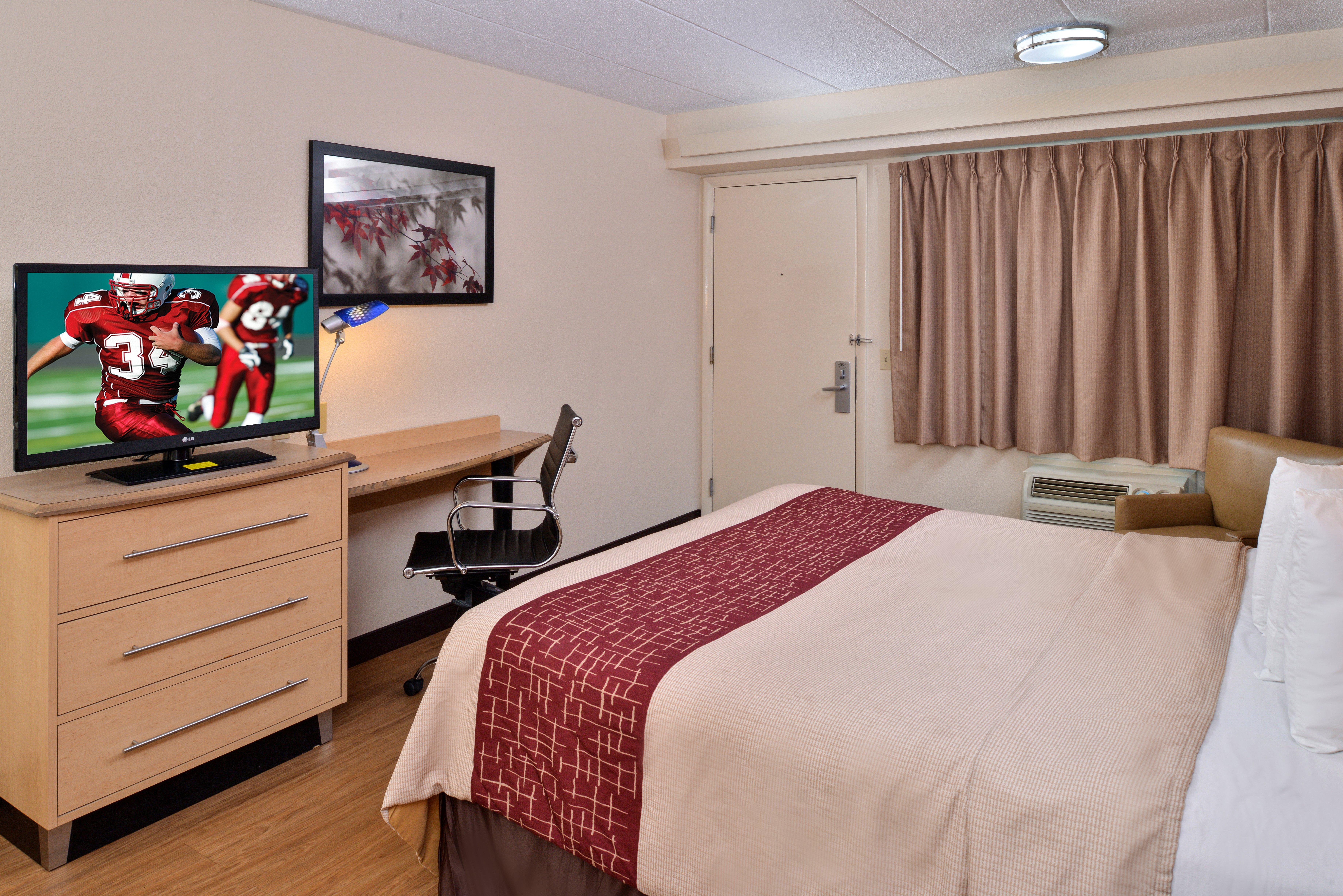 Super 8 By Wyndham Deerfield - Northbrook Otel Dış mekan fotoğraf