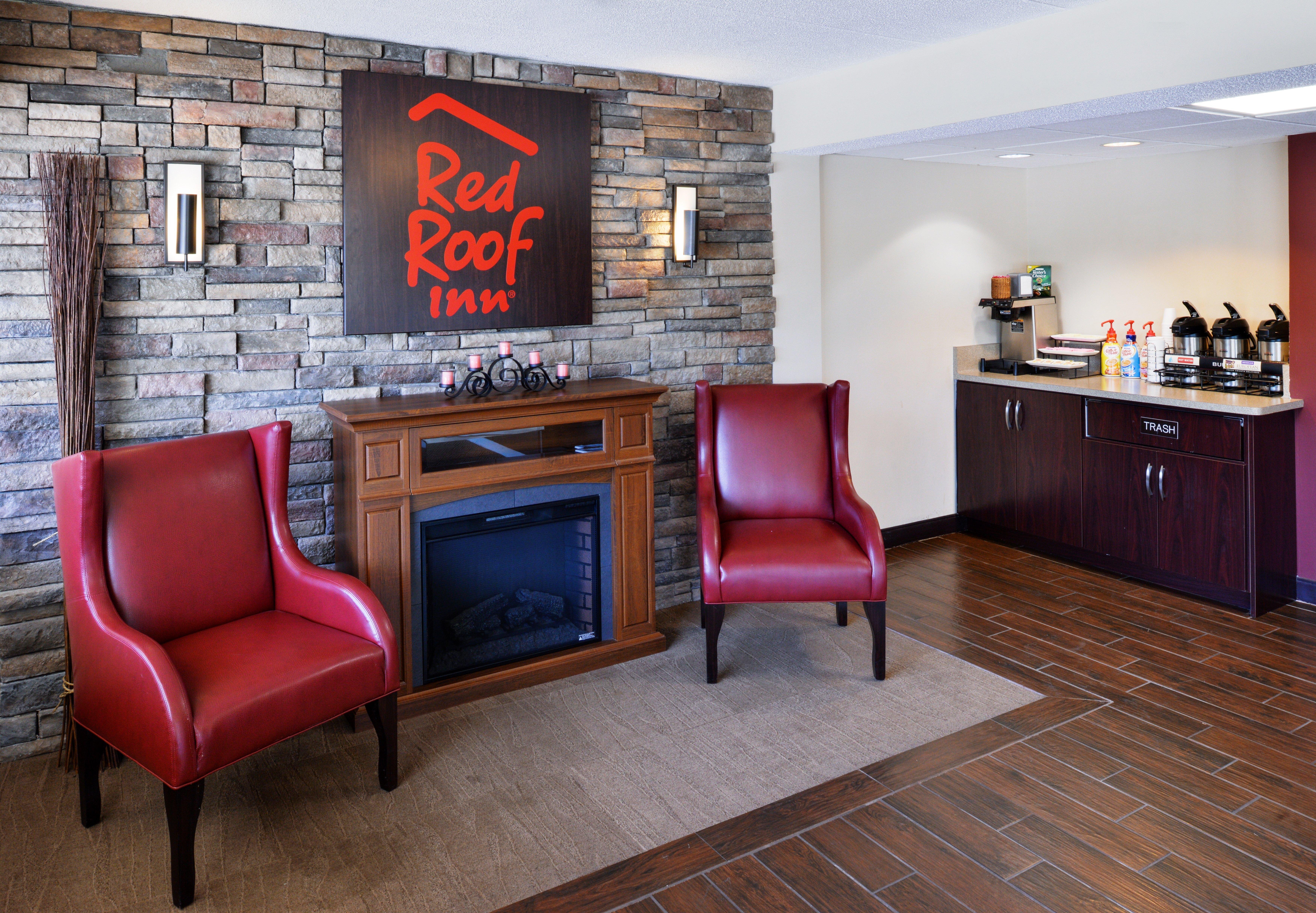 Super 8 By Wyndham Deerfield - Northbrook Otel Dış mekan fotoğraf