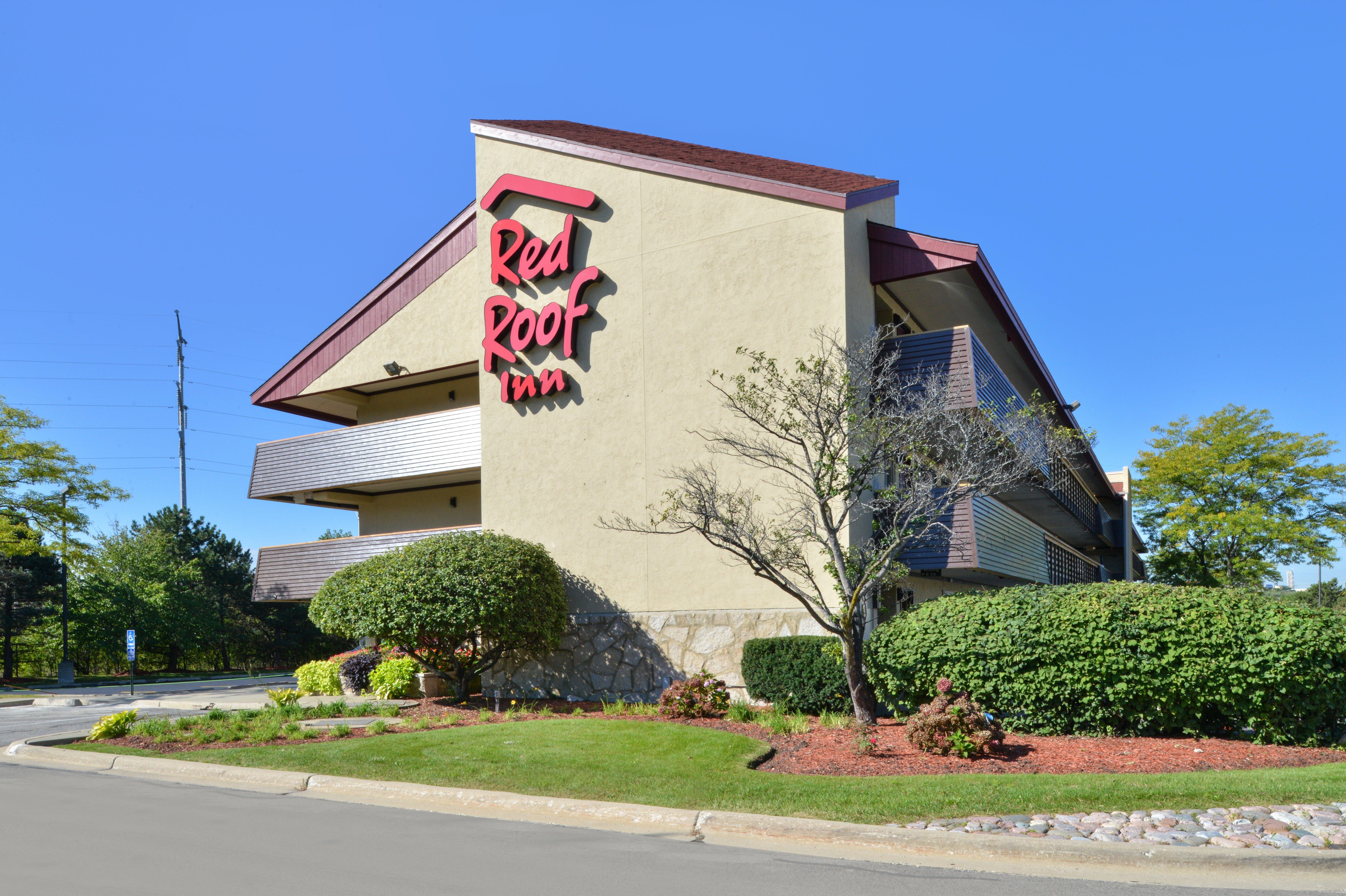 Super 8 By Wyndham Deerfield - Northbrook Otel Dış mekan fotoğraf